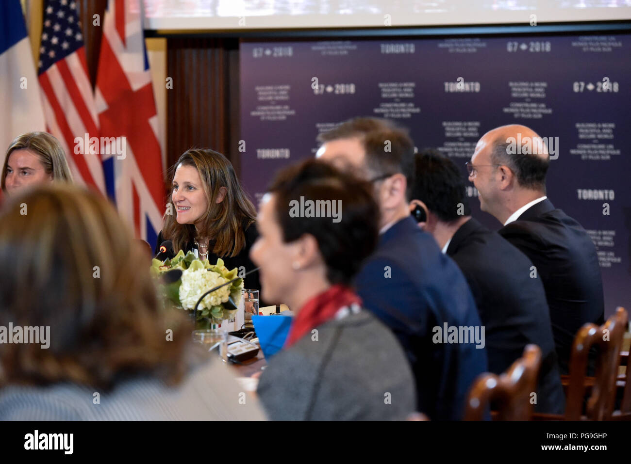 Le ministre canadien des affaires étrangères, Chrystia Freeland prend la parole lors de la Session de sensibilisation du G-7 avec les femmes Ministres des affaires étrangères du G7 à Toronto, Canada, le 22 avril 2018. Banque D'Images