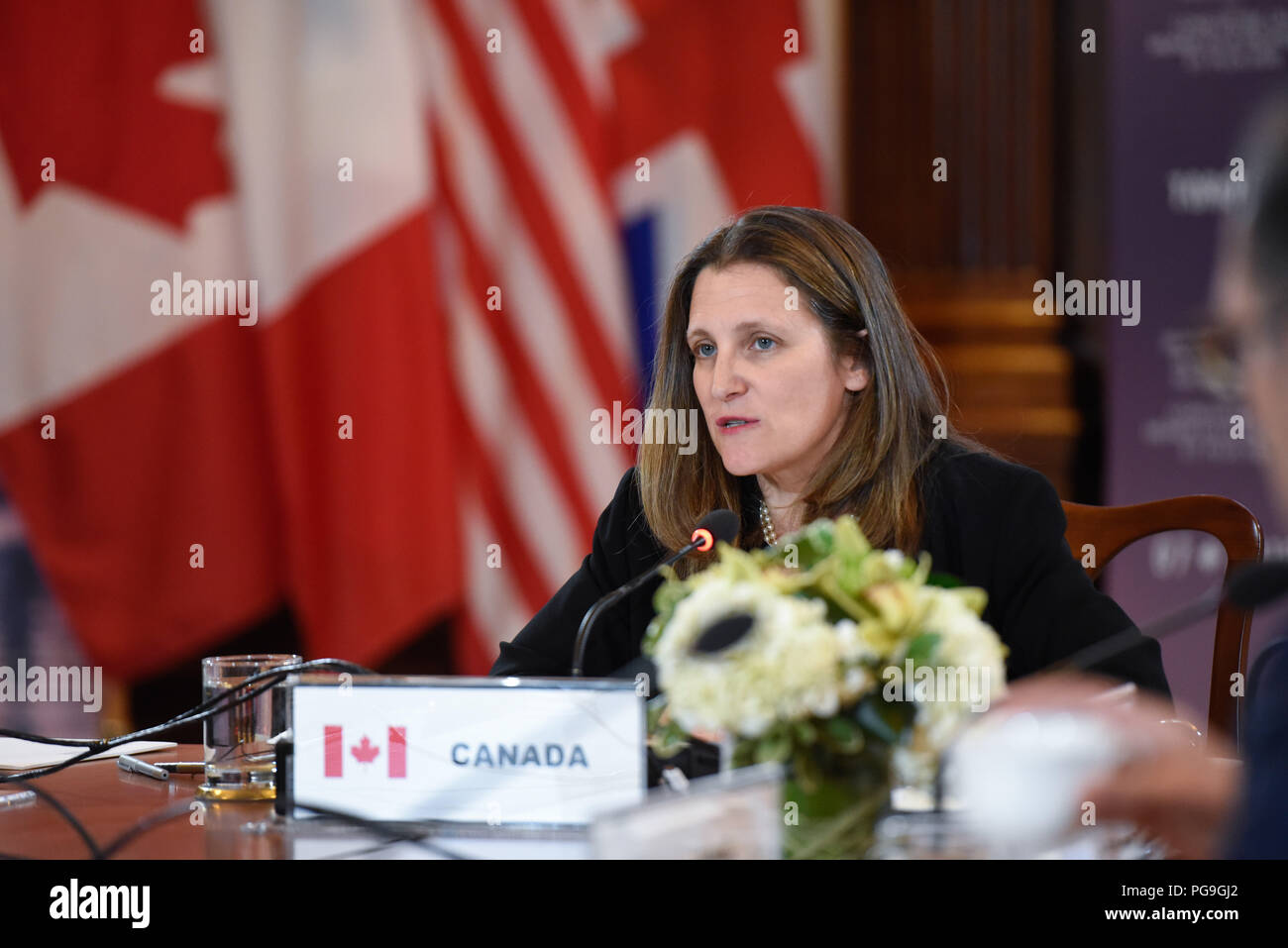 Le ministre canadien des affaires étrangères, Chrystia Freeland parle au G-7 Séance de travail des ministres des affaires étrangères sur le Moyen-Orient, à Toronto, Canada, le 22 avril 2018. Banque D'Images