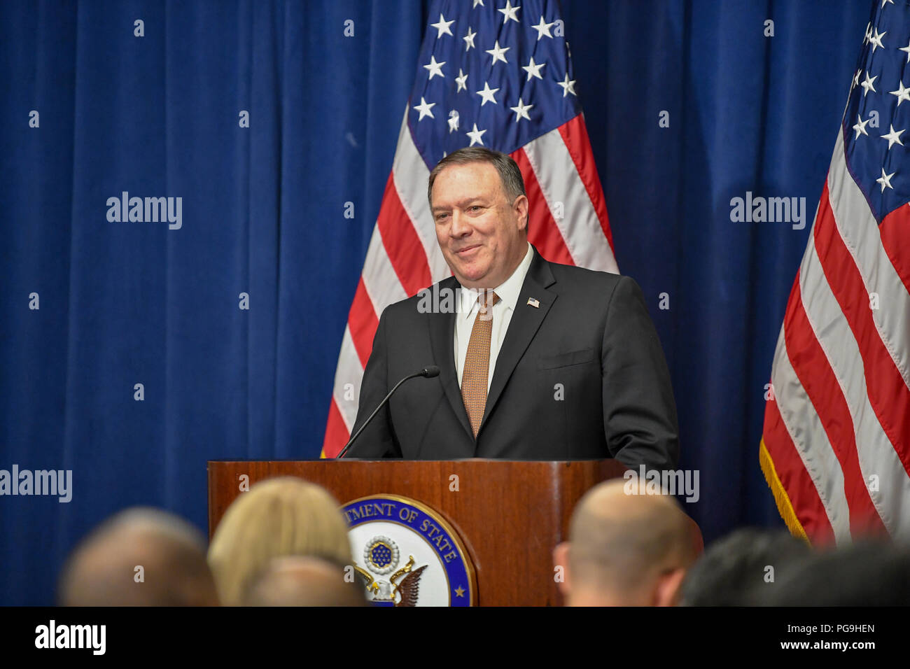 La secrétaire d'État des États-Unis, Mike Pompeo répond aux journalistes lors d'une conférence de presse la disponibilité de la Lotte New York Palace Hotel, à New York, NY, le 31 mai 2018. Banque D'Images