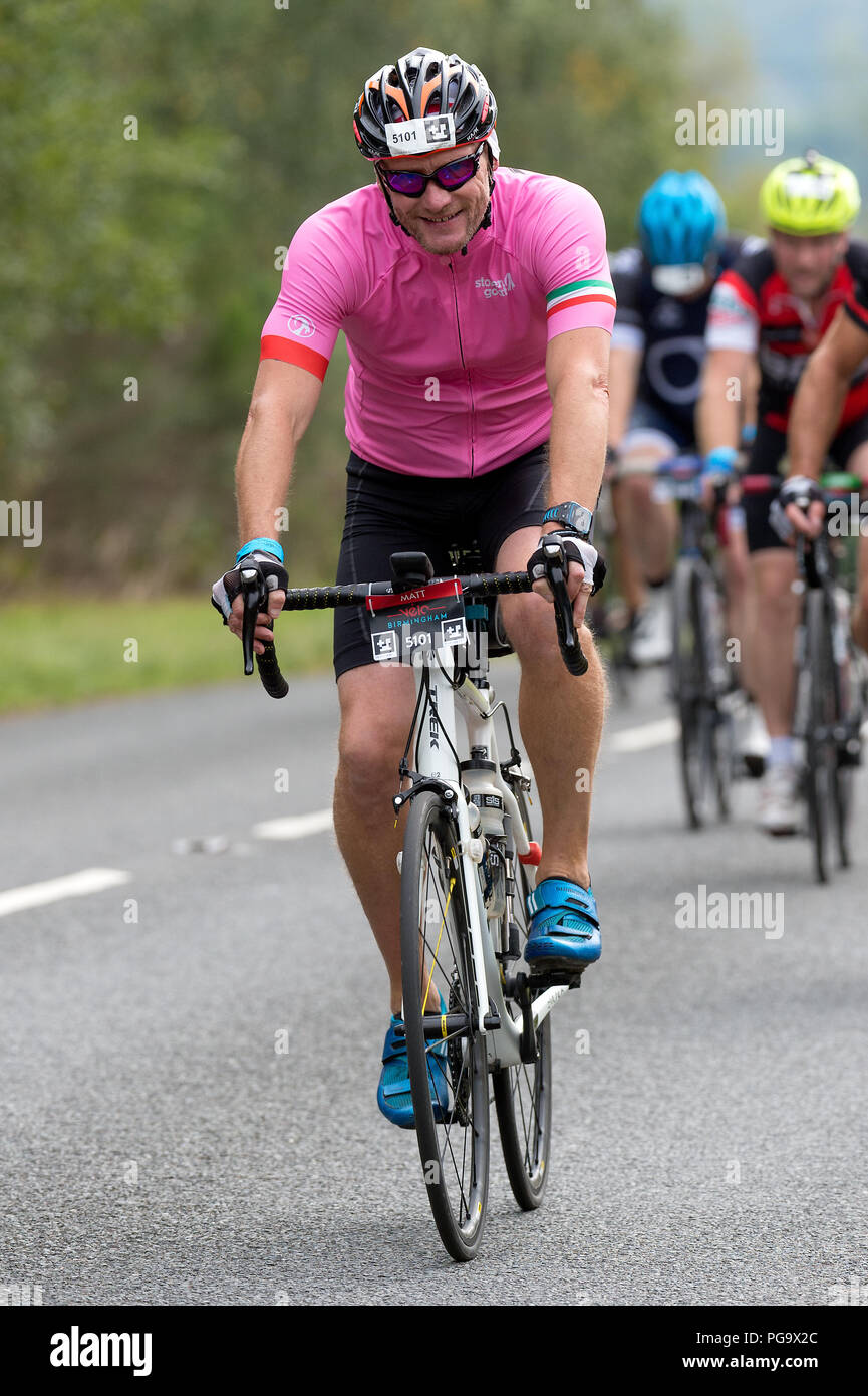 Rider participant à la Birmingham Velo 2017 - 100 km cyclosportive, West Midlands, Angleterre Banque D'Images