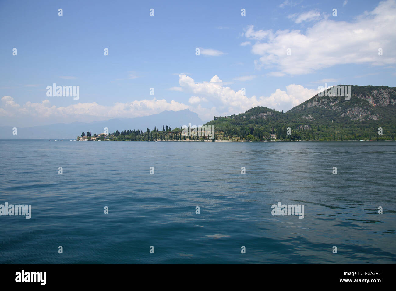 La ville de Garda, sur le lac de garde italie Banque D'Images
