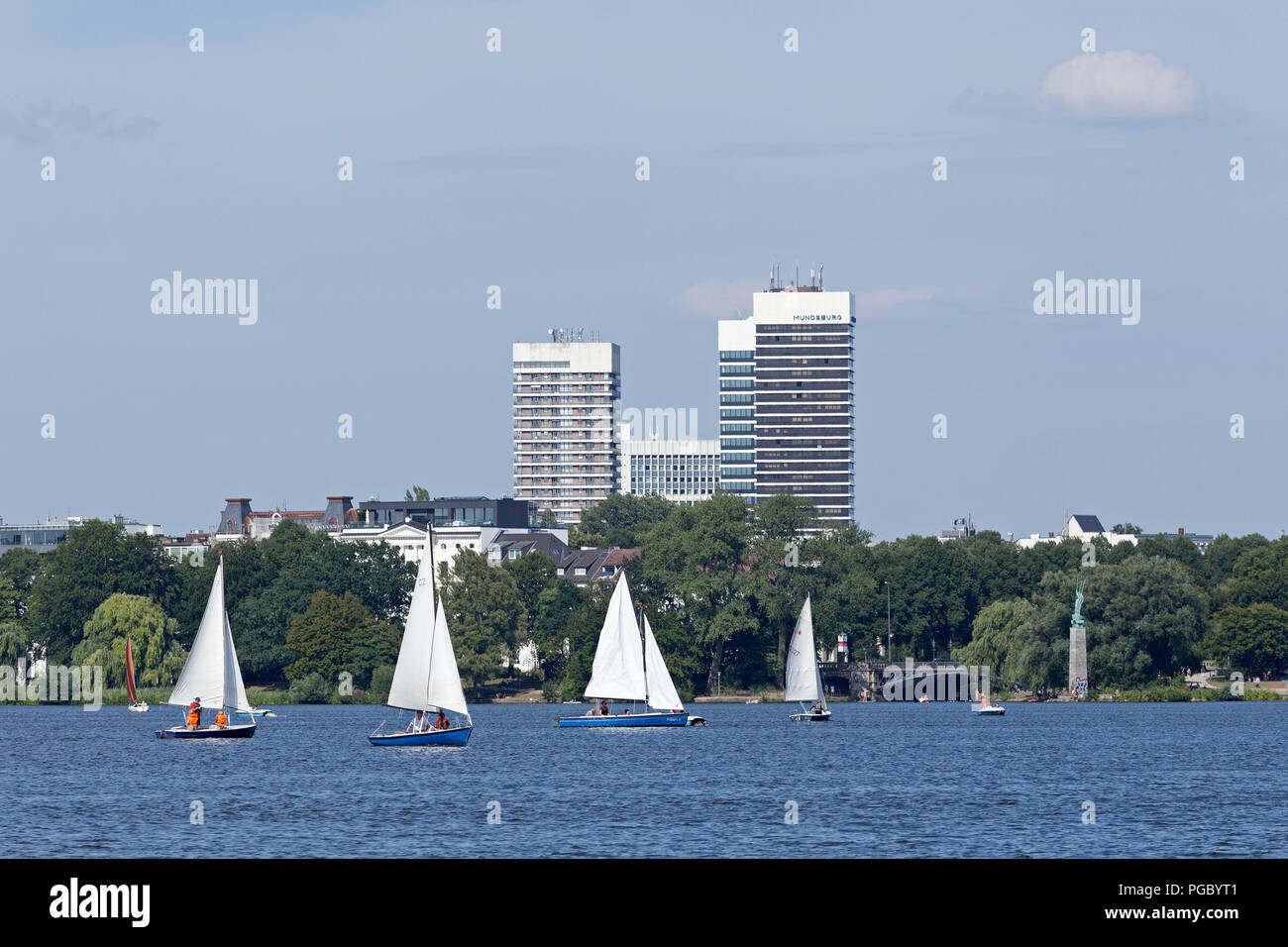 Lac Außenalster (extérieur) et de l'Alster tours Mundsburg, Hambourg, Allemagne Banque D'Images