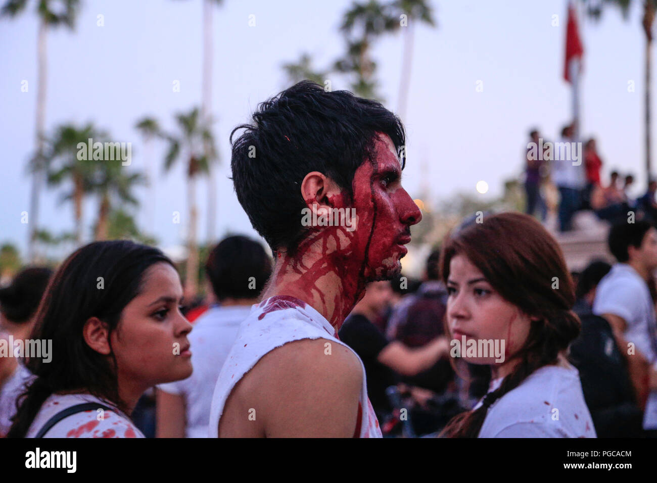 Des milliers d'étudiants de l'Université de Sonora ont marché sur le campus de l'Université pour exiger la justice dans le cas de 43 étudiants de Ayotzinapa manquant, Guer Banque D'Images