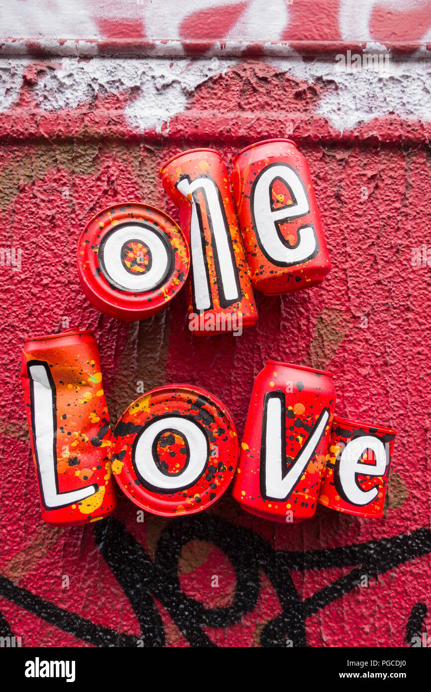 Un amour peut boire l'installation sur Dean Street, Soho, London, UK Banque D'Images