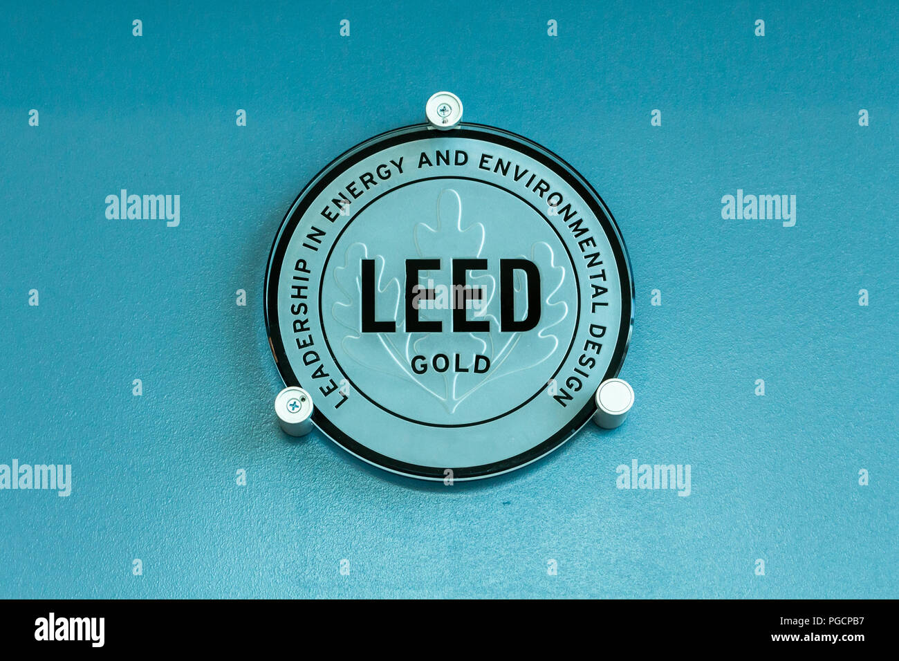 La certification LEED (Leadership in Energy and Environmental Design) de niveau Or signe de certification à l'intérieur du bâtiment - Davie, Floride, USA Banque D'Images