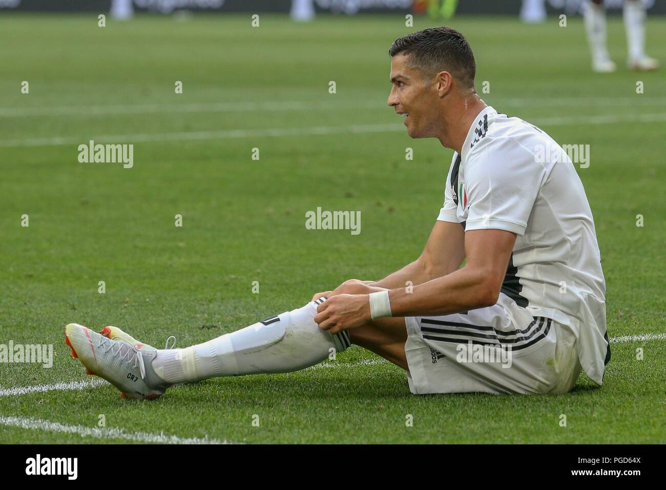 Turin, Italie. 25 Aug, 2018. firo : 25.08.2018, Football, International, SERIE A, saison 2018/2019, saison 2018/2019, série A, 2ème journée Juventus - Lazio Cristiano Ronaldo, se repose, à l'utilisation du sol dans le monde entier | Crédit : dpa/Alamy Live News Banque D'Images Turin, Italie. 25 Aug, 2018. firo : 25.08.2018, Football, International, SERIE A, saison 2018/2019, saison 2018/2019, série A, 2ème journée Juventus - Lazio Cristiano Ronaldo, se repose, à l'utilisation du sol dans le monde entier | Crédit : dpa/Alamy Live News Banque D'Images