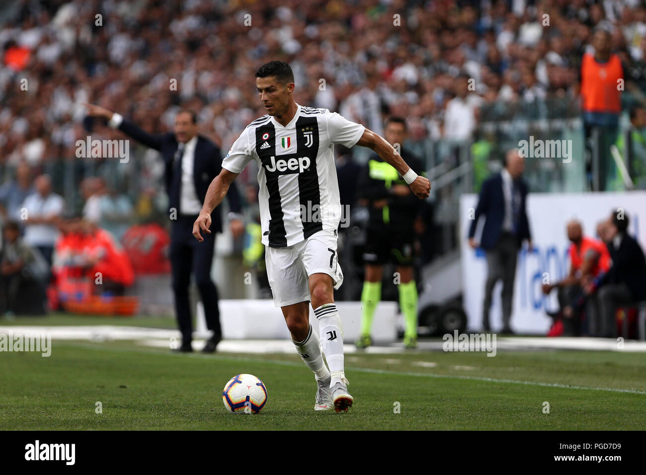 Torino, Italie. 25 août, 2018. Cristiano Ronaldo de la Juventus en action au cours de la série d'un match de football entre la Juventus et SS Lazio. Crédit : Marco Canoniero / Alamy Live News Crédit : Marco Canoniero/Alamy Live News Banque D'Images Torino, Italie. 25 août, 2018. Cristiano Ronaldo de la Juventus en action au cours de la série d'un match de football entre la Juventus et SS Lazio. Crédit : Marco Canoniero / Alamy Live News Crédit : Marco Canoniero/Alamy Live News Banque D'Images