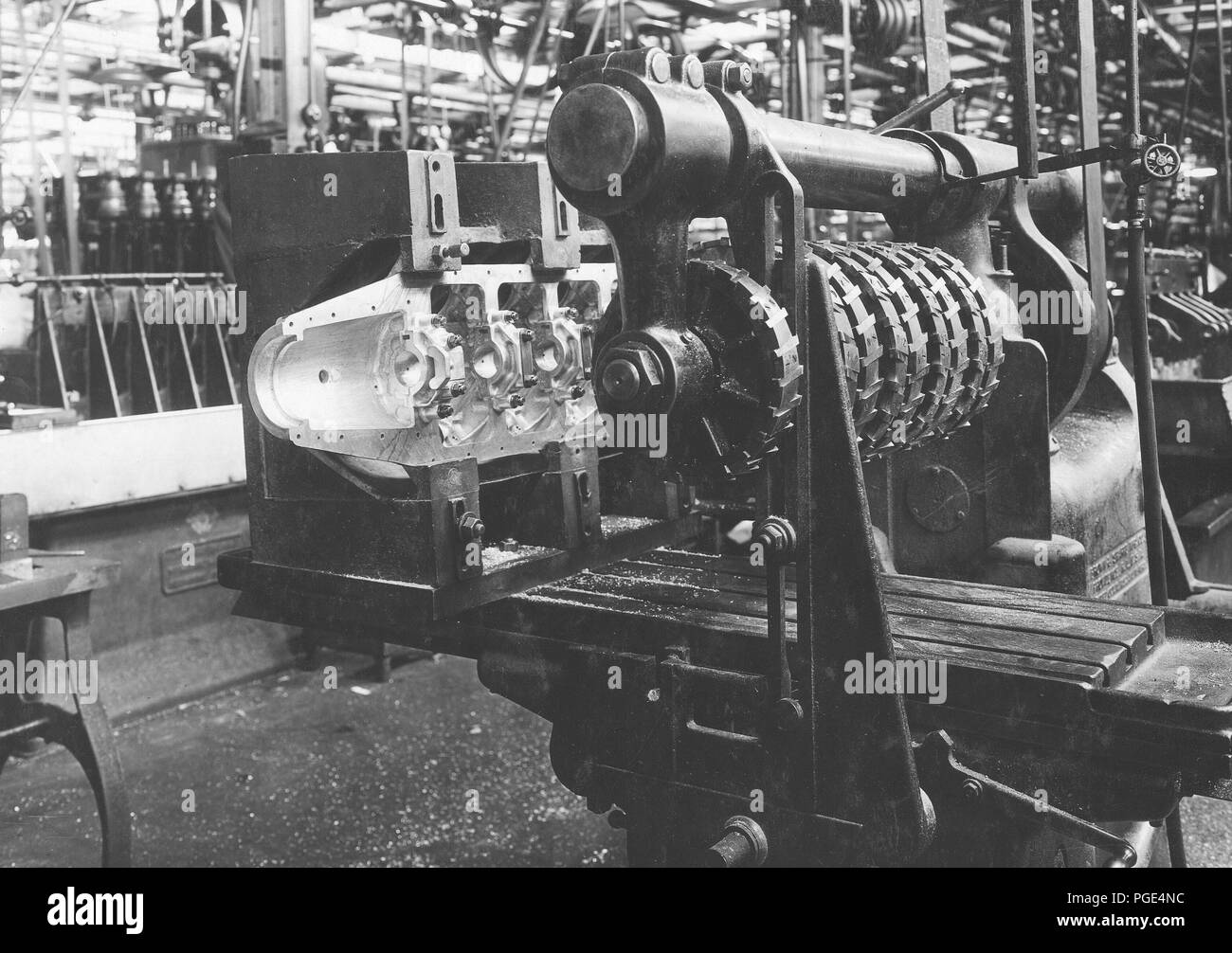 Curtiss OX-5 de fabrication de moteurs d'avion à l'usine Willys-Morrow, Elmira, New York. La mouture 1918 roulements conduite à cheval Banque D'Images