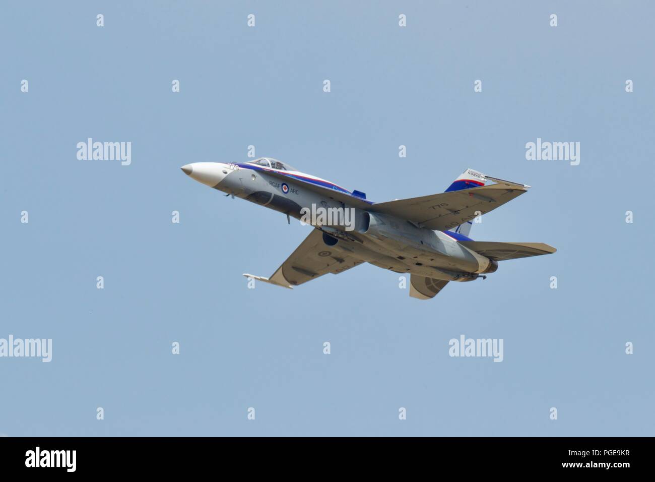 Royal Canadian Air Force à l'exécution de CF-18 Hornet RIAT 2018 avec un schéma de peinture impressionnante commémorant 60 ans du NORAD Banque D'Images