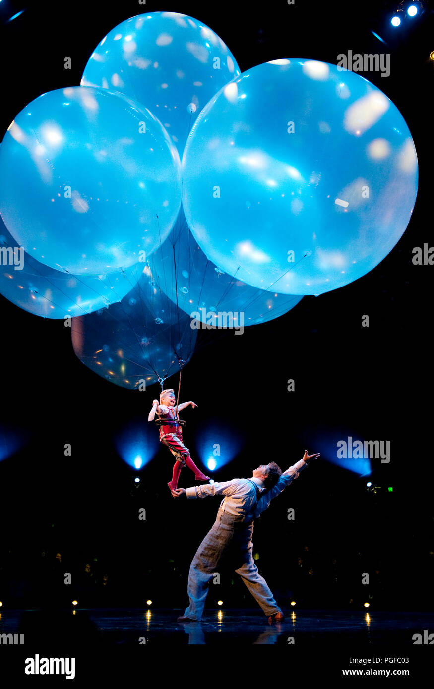 Première européenne de la 'Corteo' show de l'entreprise de divertissement Le Cirque du Soleil à Bruxelles (Belgique, 02/01/2011) Banque D'Images