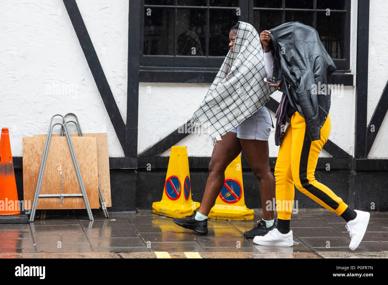 Londres, Royaume-Uni. 26 août 2018. Fortes pluies à Notting Hill Carnival. Photo : Bettina Strenske/Alamy Live News Banque D'Images