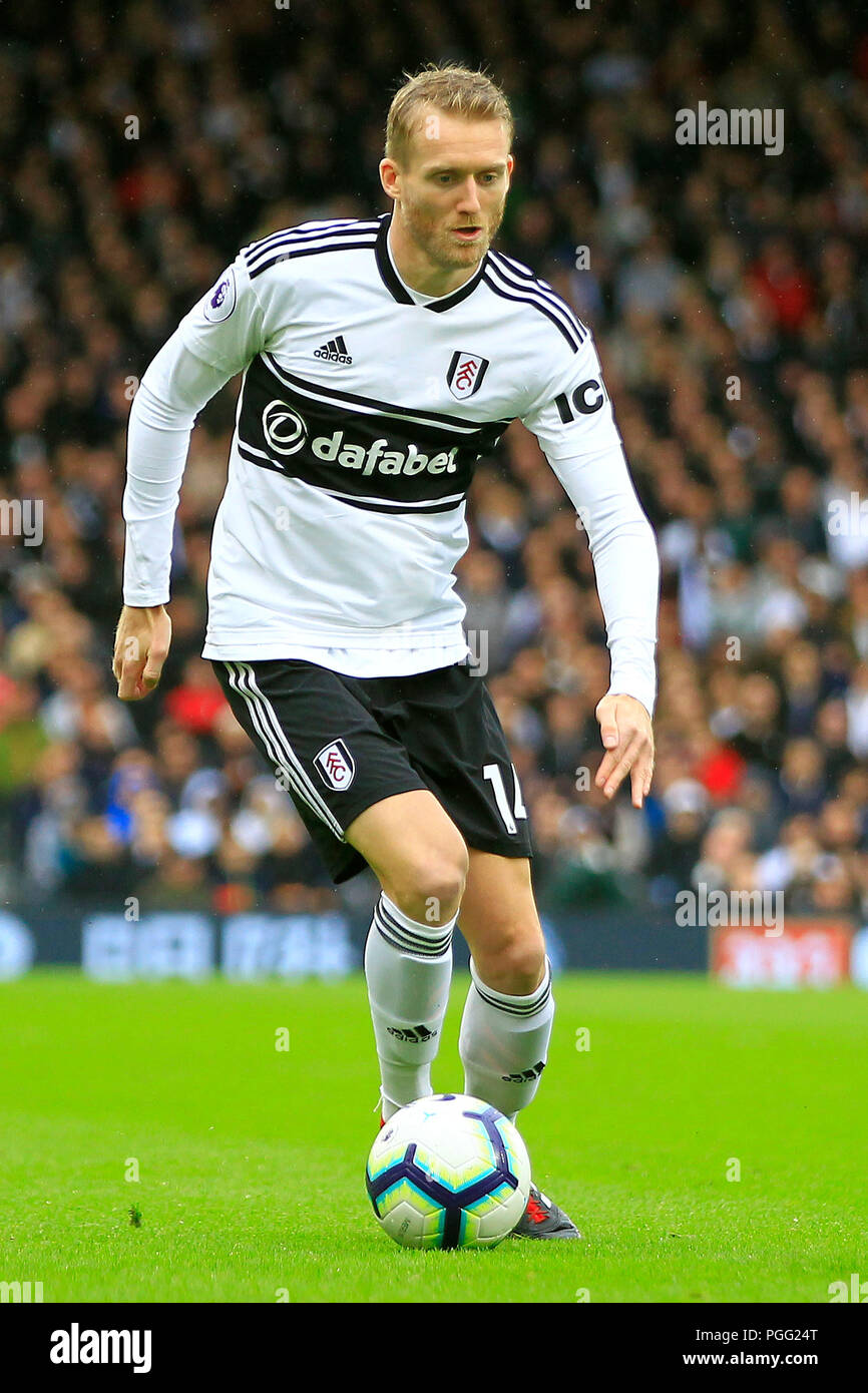 Londres, Royaume-Uni. Août 26, 2018. Andre Schurrle de Fulham en action. Premier League, Fulham v Burnley à Craven Cottage, à Londres, le dimanche 26 août 2018. Cette image ne peut être utilisé qu'à des fins rédactionnelles. Usage éditorial uniquement, licence requise pour un usage commercial. Aucune utilisation de pari, de jeux ou d'un seul club/ligue/dvd publications. pic par Steffan Bowen/Andrew Orchard la photographie de sport/Alamy live news Crédit : Andrew Orchard la photographie de sport/Alamy Live News Banque D'Images