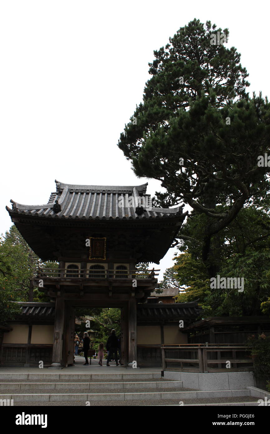 Le jardin de thé japonais dans le Golden Gate Park, San Francisco, CA, USA Banque D'Images