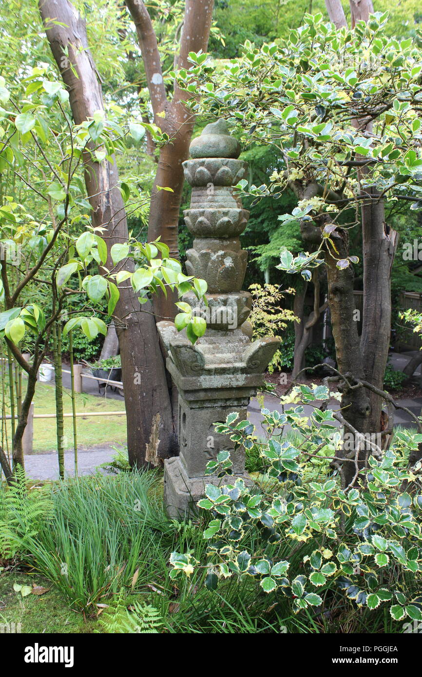 Le jardin de thé japonais dans le Golden Gate Park, San Francisco, CA, USA Banque D'Images