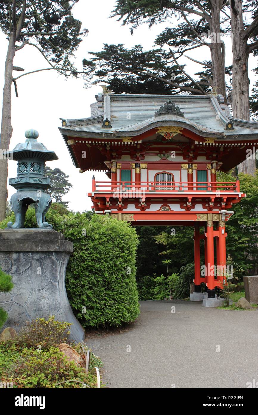 Le jardin de thé japonais dans le Golden Gate Park, San Francisco, CA, USA Banque D'Images