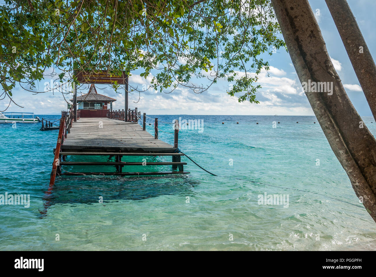 Pier sur l'île de Sipadan, jetty, Pulau Siadan, Sabah, Malaisie Banque D'Images