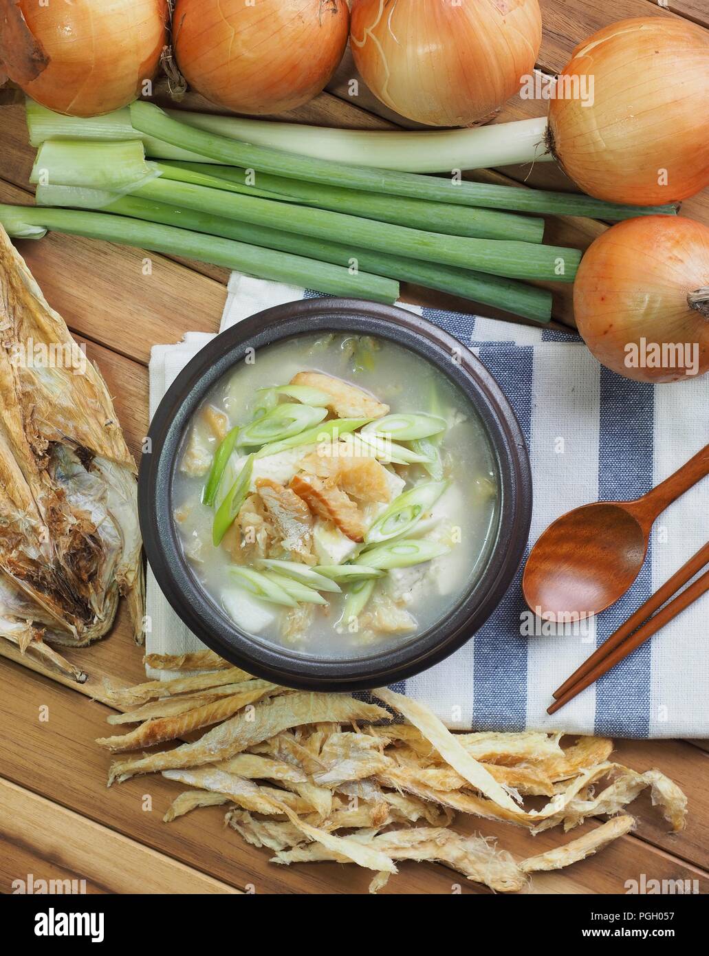 Soupe de lieu jaune séché alimentaire coréen Banque D'Images