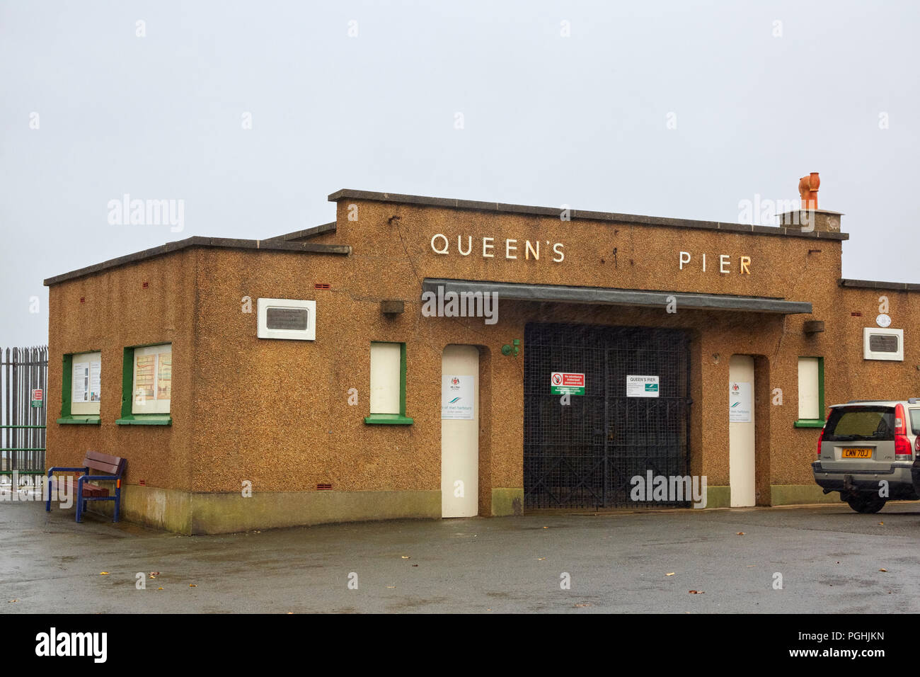 Qeen's Pier à Ramsey sur nuageux jour de pluie, l'île de Man Banque D'Images