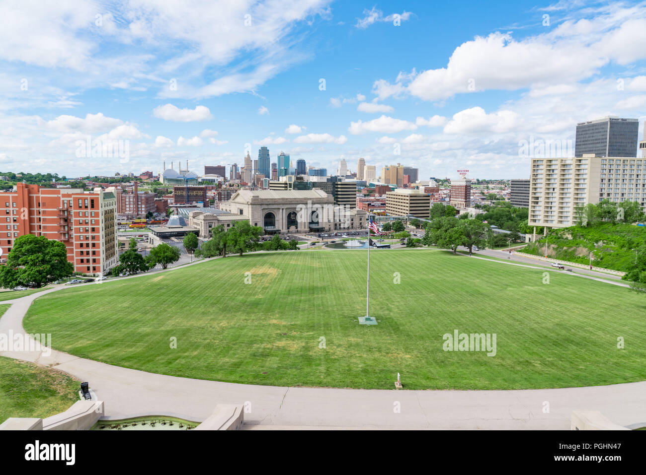 KANSAS CITY, MO - 20 juin 2018 : Kansas City Missouri Skyline avec Union Station Banque D'Images