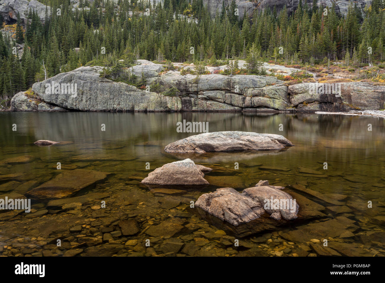 Le lac Mills dans le Rocky Mountain National Park, Colorado, USA Banque D'Images