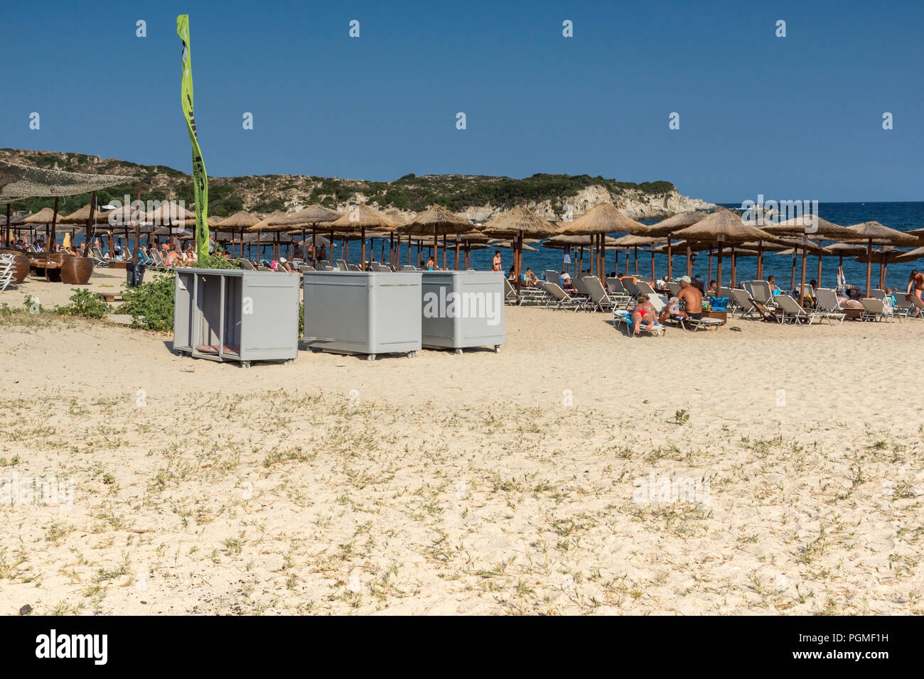 La Chalcidique, Macédoine Centrale, Grèce - 25 août 2014 : Seascape de Kalamitsi beach à péninsule Sithonia, Halkidiki, Macédoine Centrale, Grèce Banque D'Images