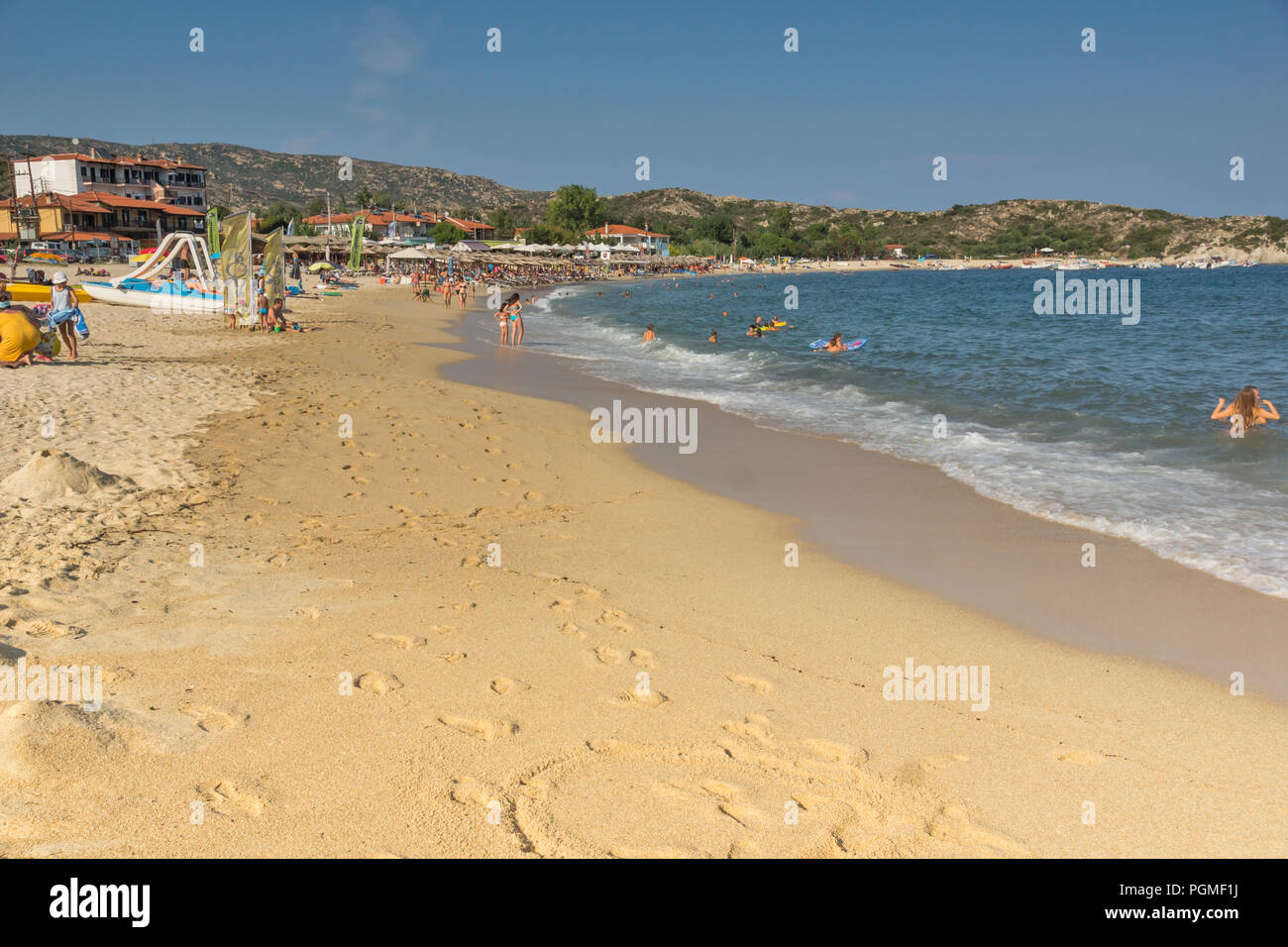 La Chalcidique, Macédoine Centrale, Grèce - 25 août 2014 : Seascape de Kalamitsi beach à péninsule Sithonia, Halkidiki, Macédoine Centrale, Grèce Banque D'Images