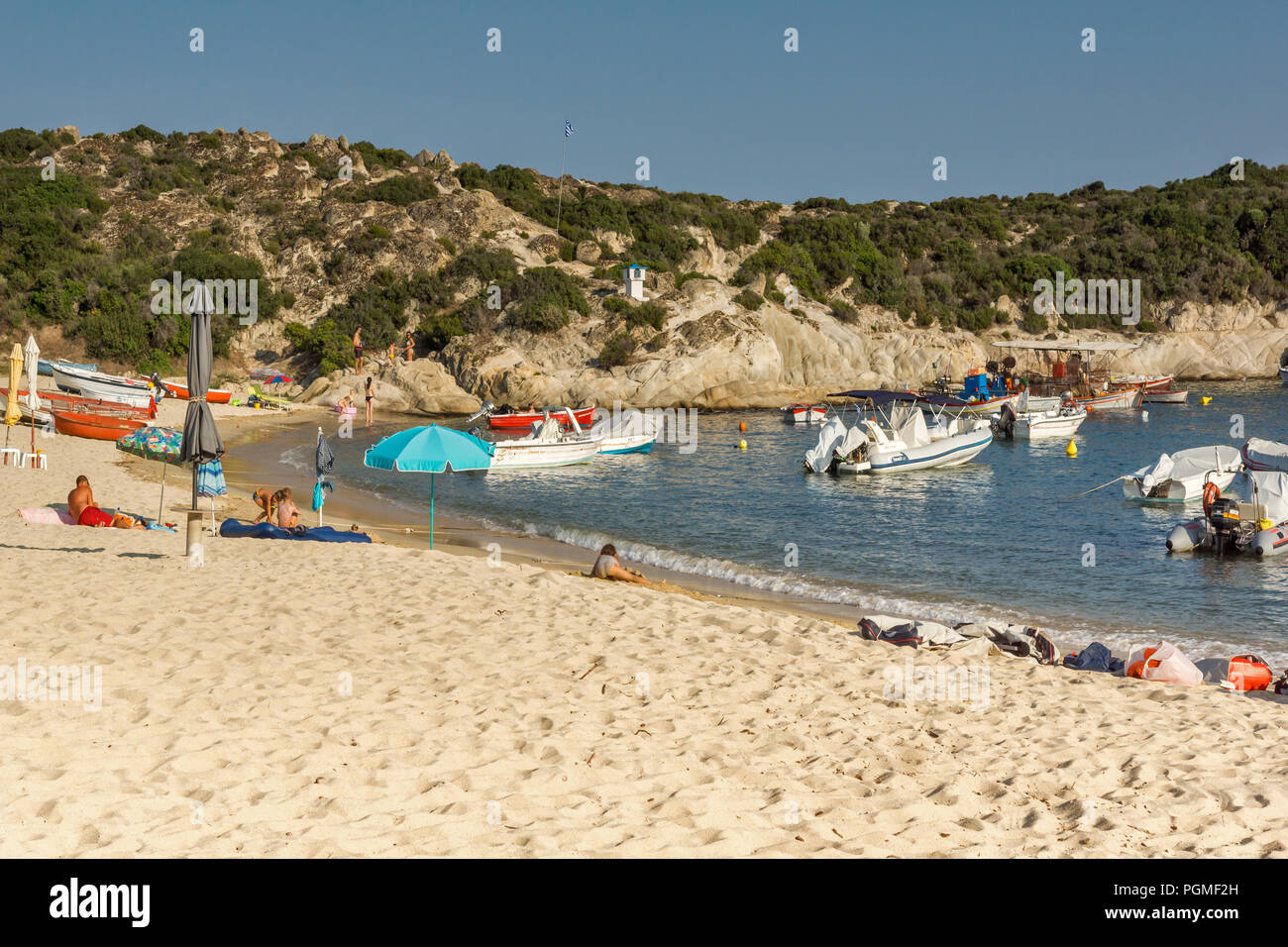 La Chalcidique, Macédoine Centrale, Grèce - 25 août 2014 : Seascape de Kalamitsi beach à péninsule Sithonia, Halkidiki, Macédoine Centrale, Grèce Banque D'Images