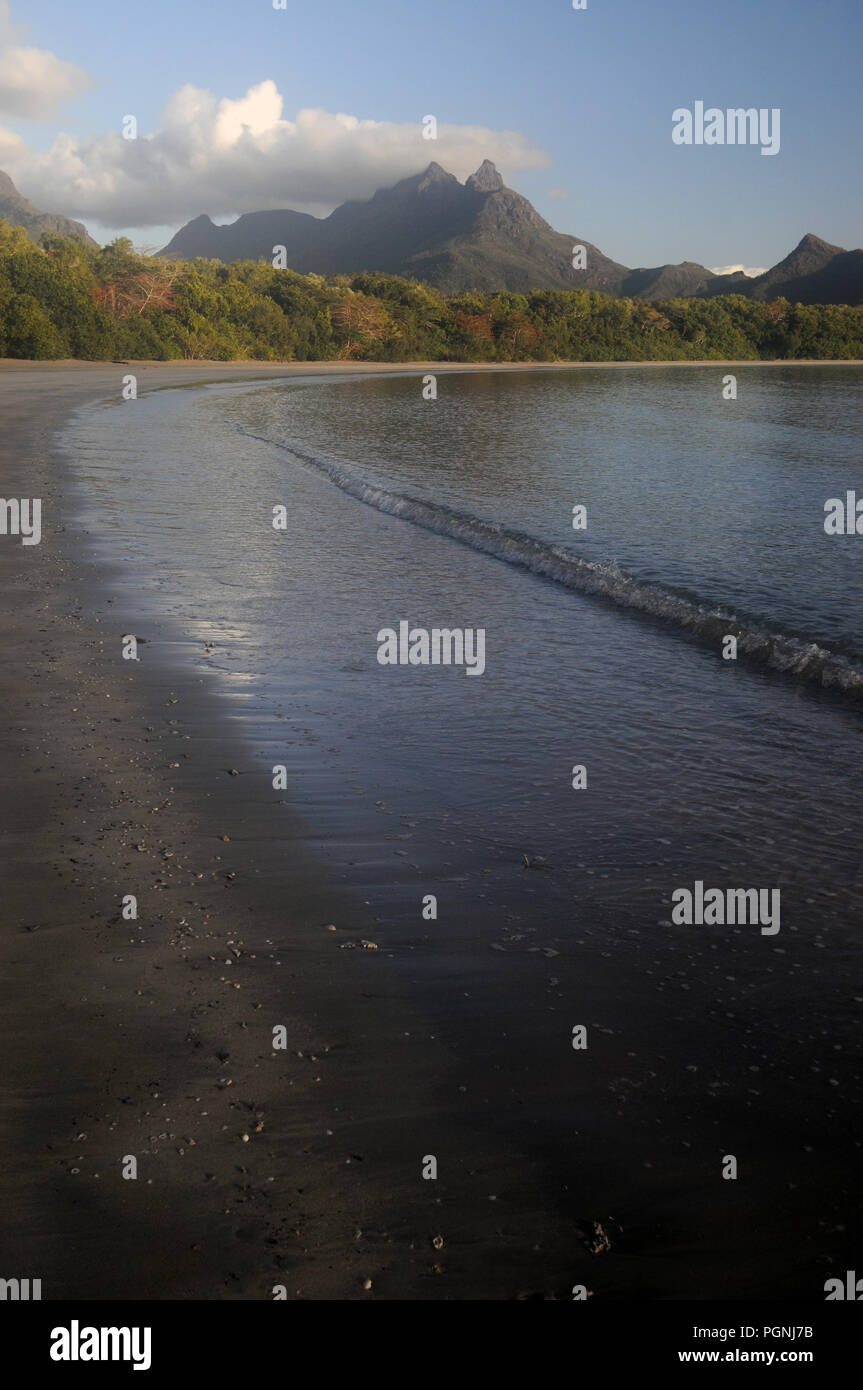 Zoe Bay, Parc National de l'île de Hinchinbrook, Queensland, Australie Banque D'Images