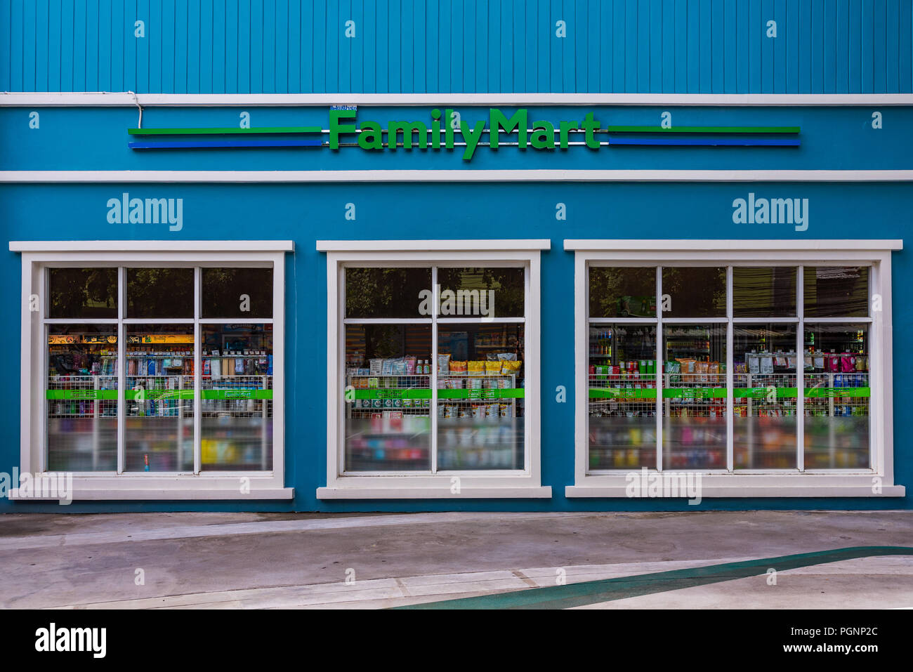 PATTAYA, THAÏLANDE - 09 juillet : Family Mart, une épicerie ouverte 24h/24 un magasin de franchise populaire qui peut être vu dans de nombreuses villes en Thaïlande le 09 juillet Banque D'Images