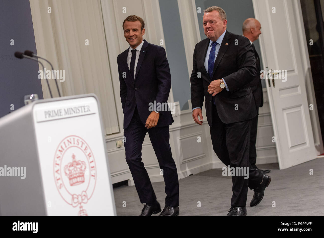 Copenhague, Danemark - Mardi 28 mai 2018, le président français, Emannuel Macron est photographié au cours d'une visite d'État au Danemark, où il a rencontré le Premier ministre danois, Lars Løkke Rasmussen à l'édifice du parlement du pays, Christiansborg, à Copenhague. © Matthew James Harrison / Alamy News Banque D'Images