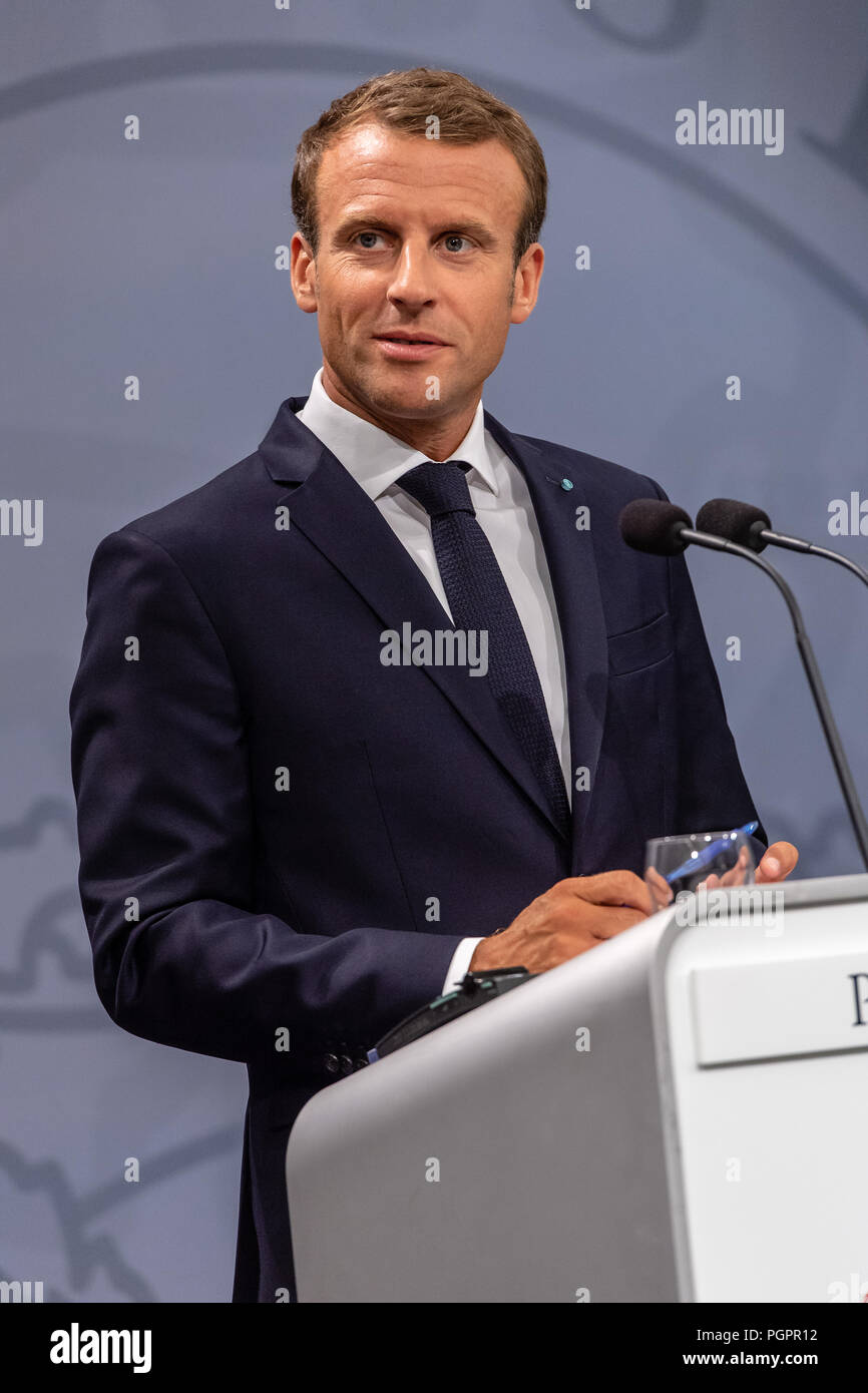 Copenhague, Danemark - Mardi 28 mai 2018, le président français, Emannuel Macron est photographié au cours d'une visite d'État au Danemark, où il a rencontré le Premier ministre danois, Lars Løkke Rasmussen à l'édifice du parlement du pays, Christiansborg, à Copenhague. © Matthew James Harrison / Alamy News Banque D'Images