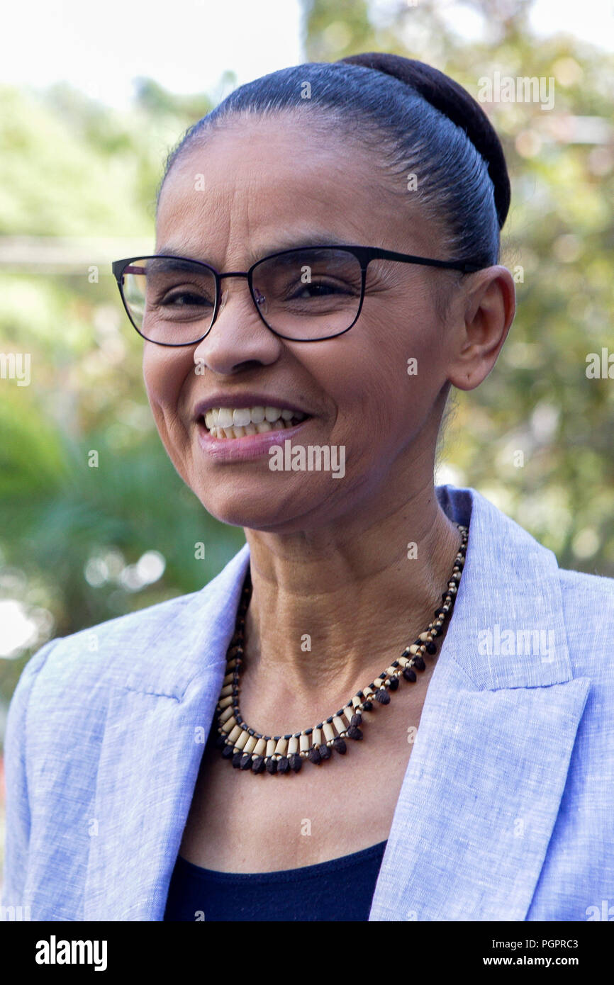 Sao Paulo, Brésil. Août 28, 2018. Le candidat à la présidence de la République pour la rede parti, Marina Silva, arrive pour le samedi de la série journal Estadao en partenariat avec la Fondation Armando Alvares Penteado, dans l'auditorium de la FAAP, dans la région du centre de la ville de SÃ£o Paulo, ce matin du 28 août 2018. Credit : Dario Oliveira/ZUMA/Alamy Fil Live News Banque D'Images