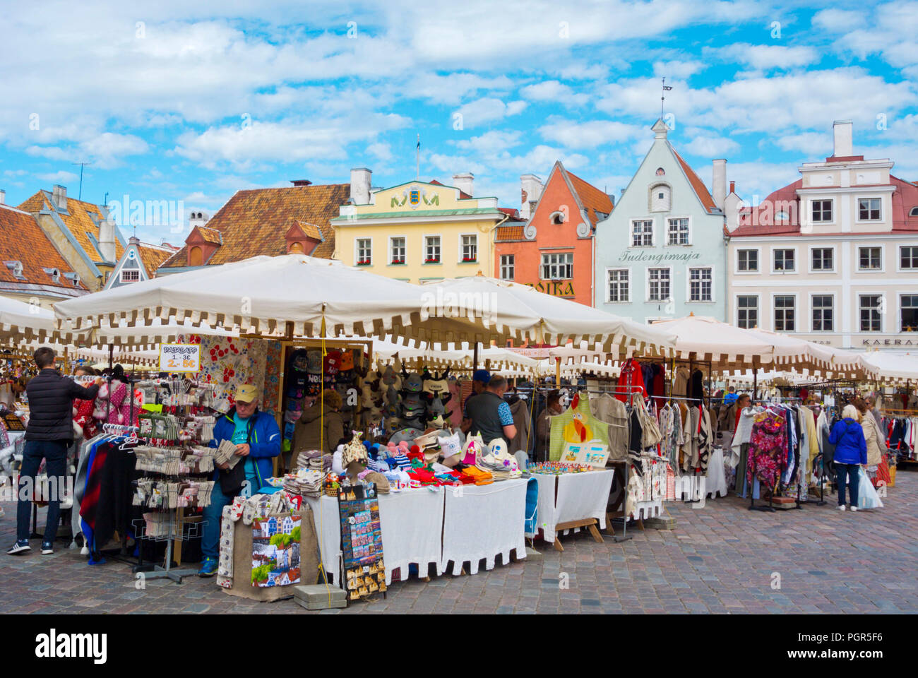 Les étals du marché, au cours de l'époque médiévale, événement, Raekoja plats, place de l'hôtel de ville, vieille ville, Tallinn, Estonie Banque D'Images