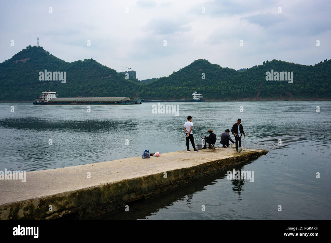 27 avril 2018, Yichang Hubei Chine chinois : la pêche dans la rivière Yangtze en Chine Hubei Yichang Banque D'Images