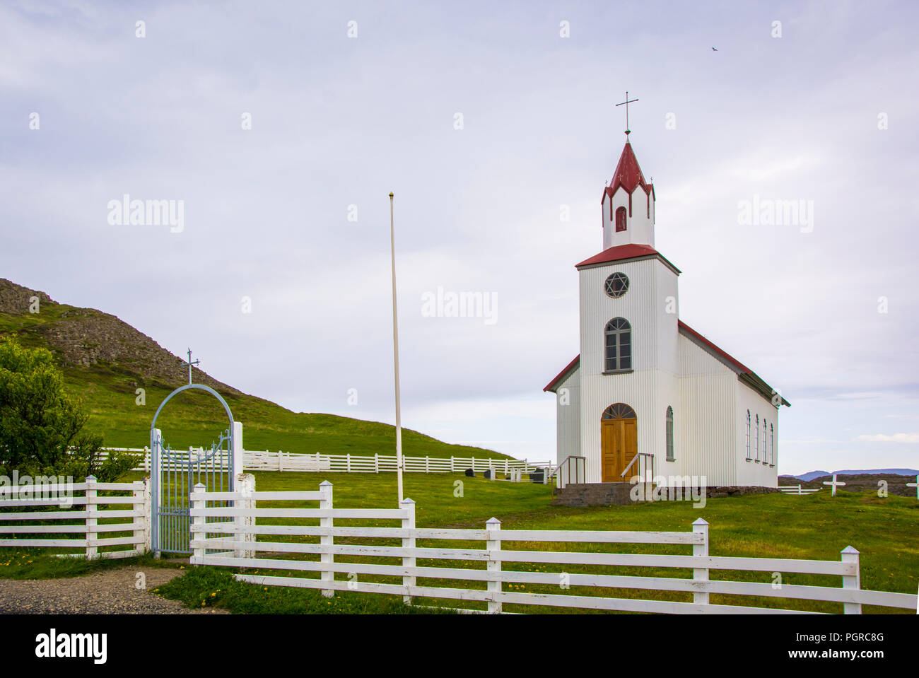Église (Helgafellskirkja Helgafel) près de la ville de Keflavik en Islande Banque D'Images