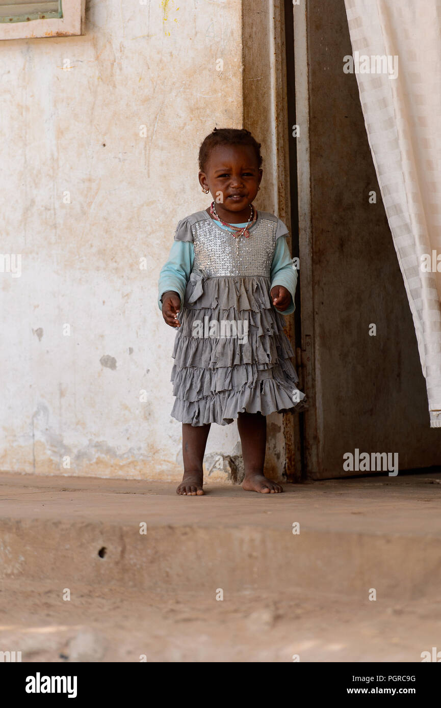 Portrait Young Girl Dakar Senegal Banque d'image et photos Alamy