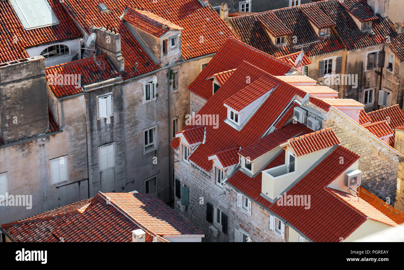 Des toits de la vieille ville de Split. Banque D'Images