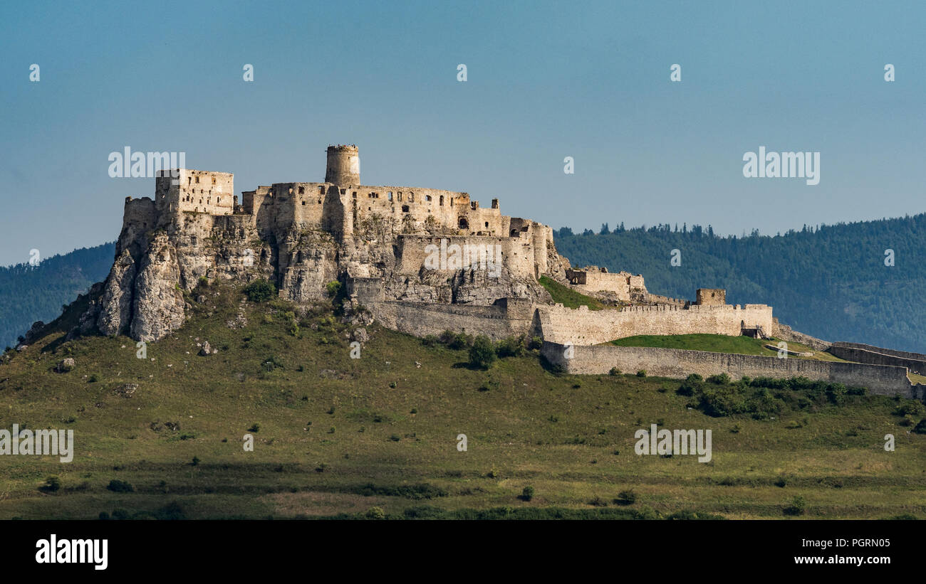 Spissky Hrad. Le château de Spis, Monument culturel national (l'UNESCO. Château de Spis. L'un des plus grand château d'Europe centrale (Slovaquie). Banque D'Images