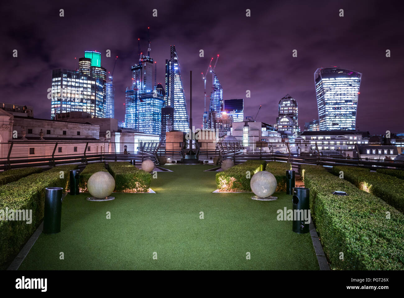 Coq d argent et le restaurant Roof Garden Londres Photo Stock Alamy