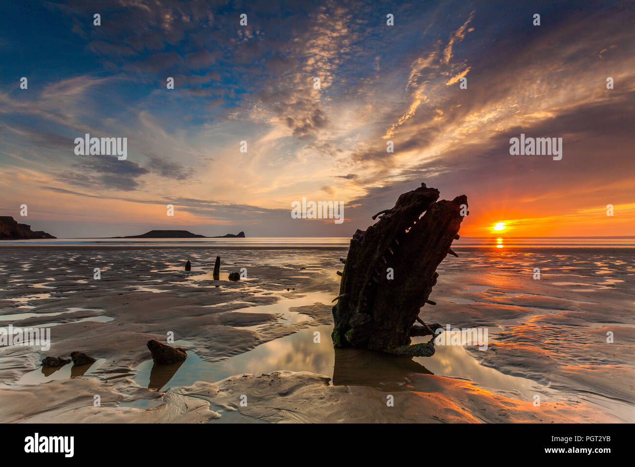 Épave d'Helvetia, vers la tête, Rhossili Bay, Gower, Pays de Galles, Royaume-Uni Banque D'Images