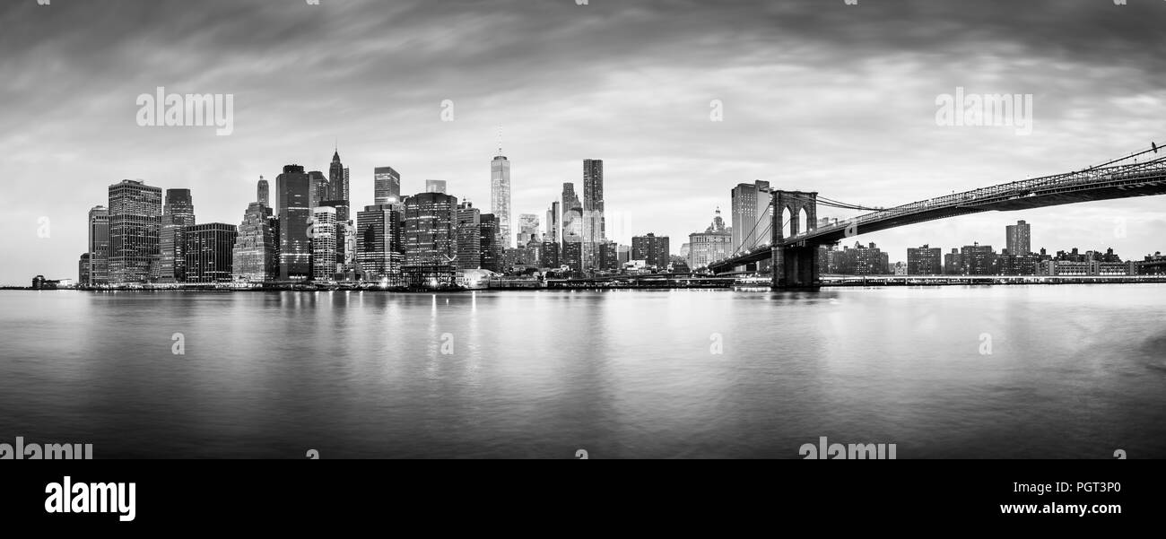 New York city panorama au coucher du soleil Banque D'Images