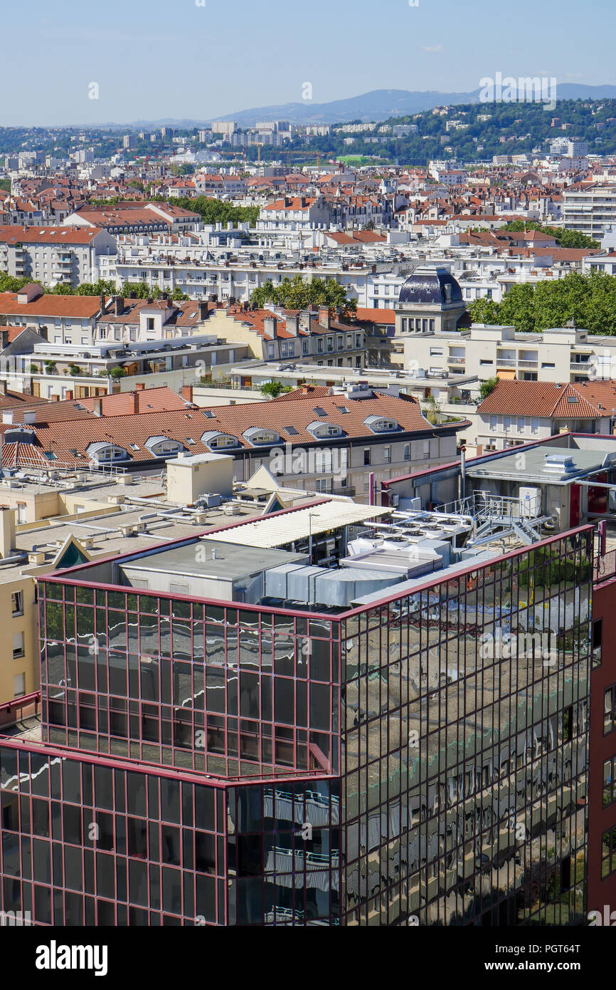 Vue générale du quartier de la Part-Dieu vu depuis le toit du bâtiment du ciel, Lyon, France Banque D'Images