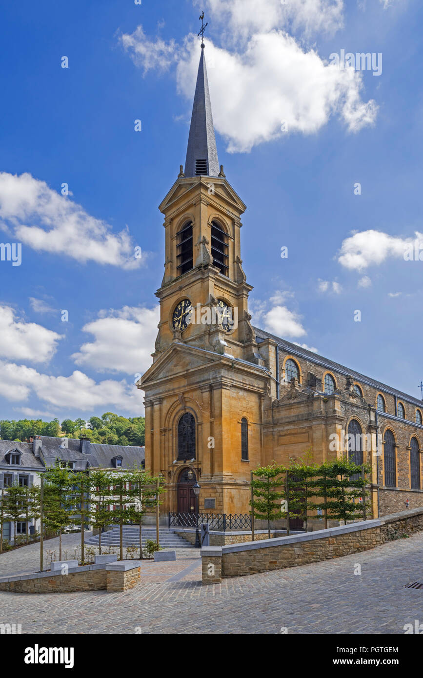 La théorie néoclassique Saint Pierre et Paul'S CHURCH / ÉGLISE église Saints-Pierre-et-Paul dans la ville de Bouillon, Province de Luxembourg, Ardennes Belges, Belgique Banque D'Images