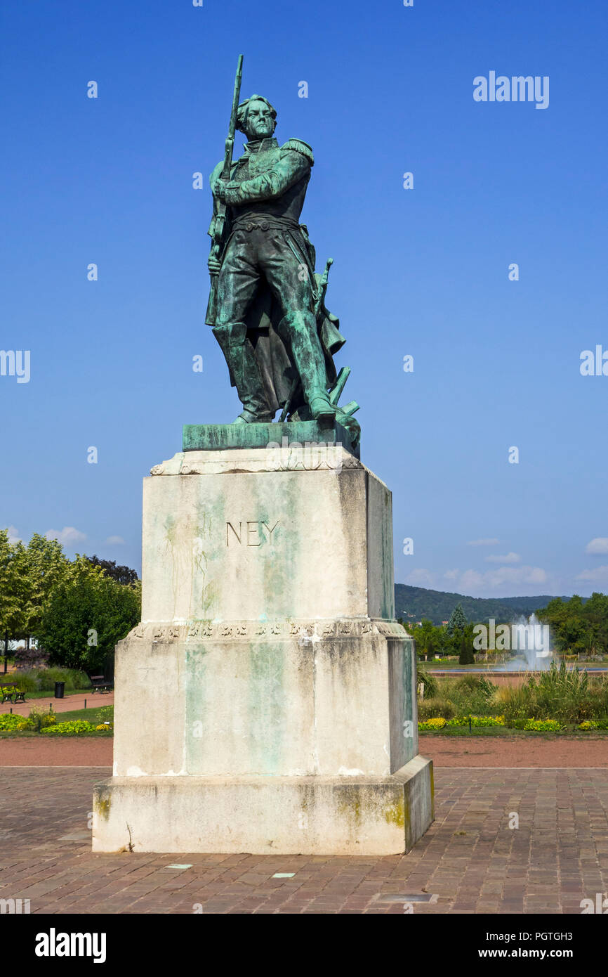 Maréchal Ney monument / statue de Marshall Ney à l'Esplanade de la ville Metz, Moselle, Lorraine, France Banque D'Images