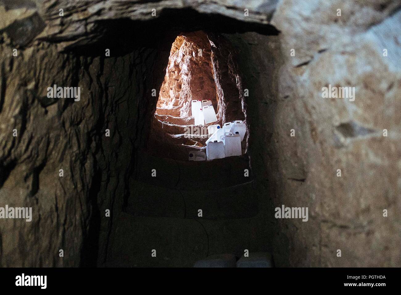 Une cachette souterraine ISIS ISIS de Qaraqosh dans la ville chrétienne détruits par ISIS Banque D'Images