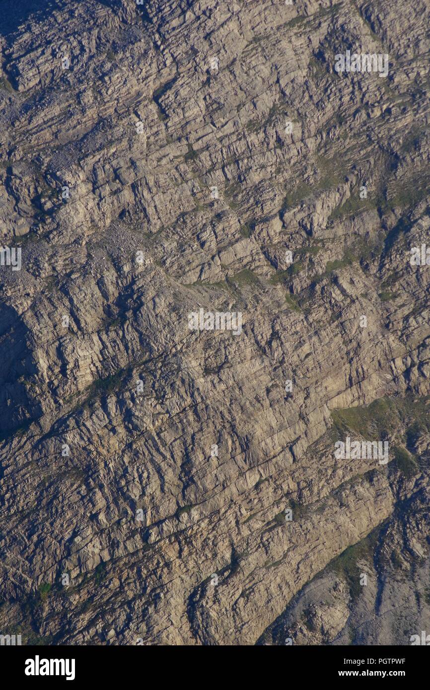 Géologie structurale importante base pliée de quartzite Ruadh-stac Beag Peak. Torridon, Kinlochewe, Ecosse, Royaume-Uni. Banque D'Images