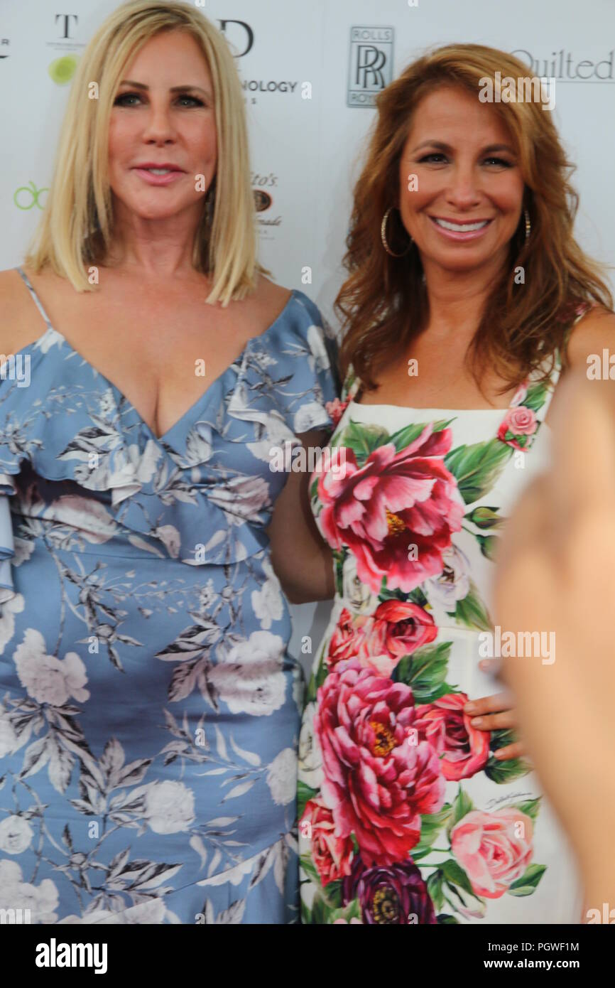 Jill Zarin 6e déjeuner de luxe à Topping Rose House à Bridgehampton, NY : Gunvalson avec Vicki, Jill Zarin Où : Bridgehampton, New York, United States Quand : 28 juillet 2018 : Crédit/WENN.com IZZY Banque D'Images