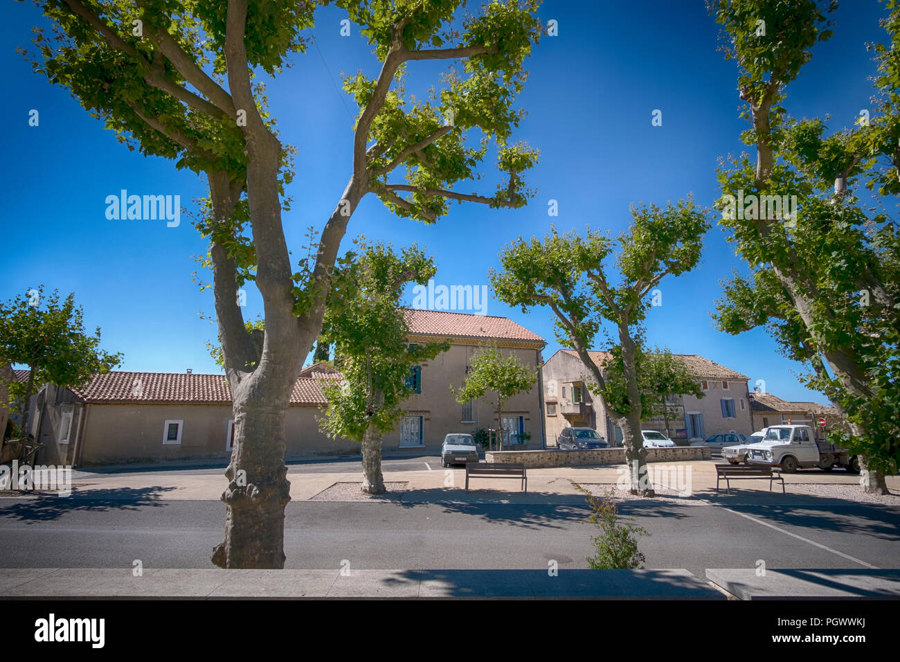 Centre du village de Rasteau dans la région viticole du sud de la vallée du Rhône, Vaucluse, France Banque D'Images