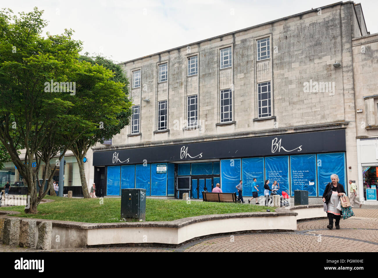 8 juin 2018 : Plymouth, Devon, UK - le magasin fermé BHS dans Cornwall Street, non encore utilisées près de deux ans après sa fermeture. Banque D'Images