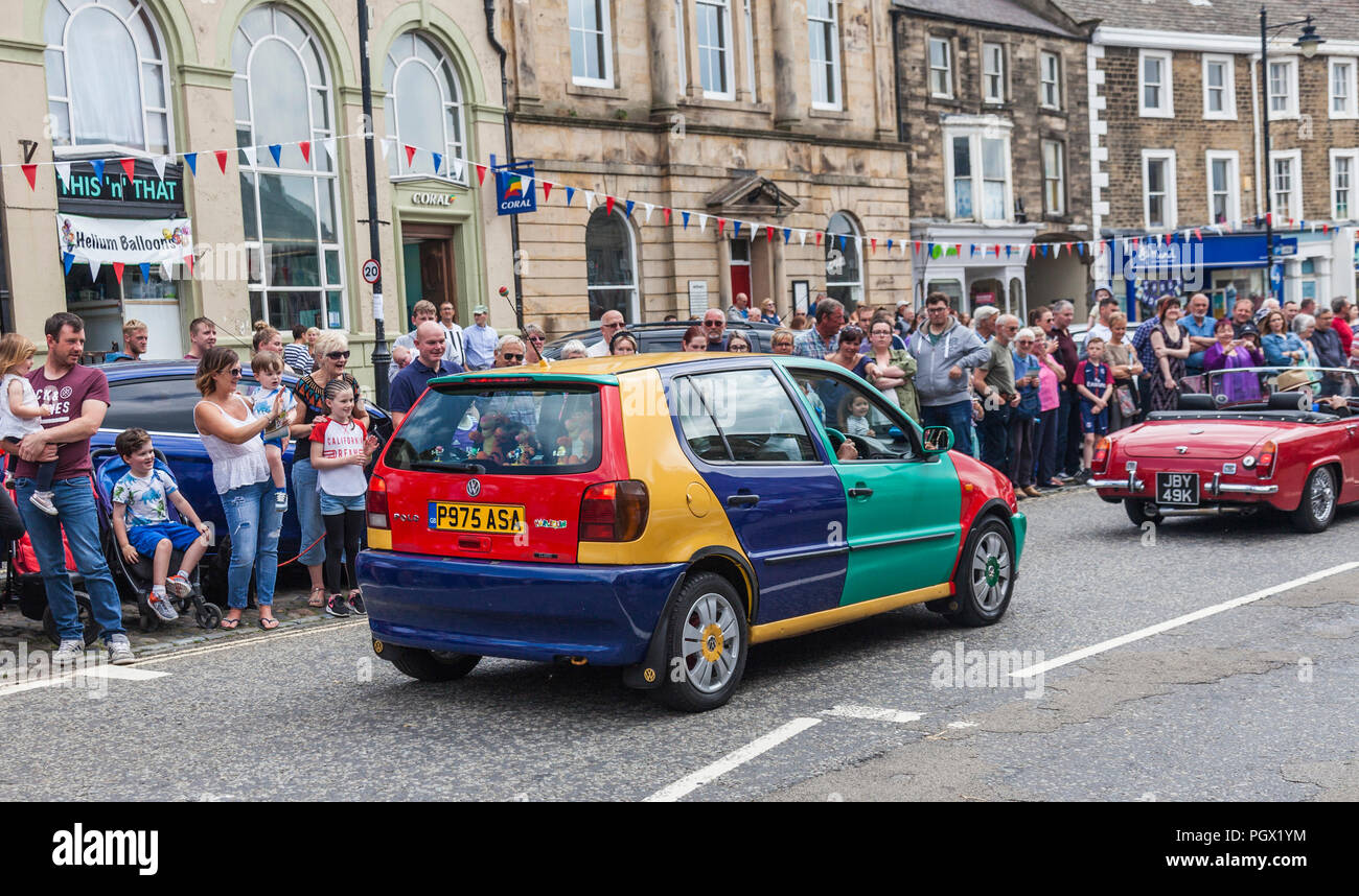 Une VW Polo à la Street Parade annuelle à la Barnard Castle Répondre à Barnard Castle,Angleterre,UK Banque D'Images